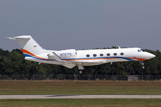 N707TE - Business jet