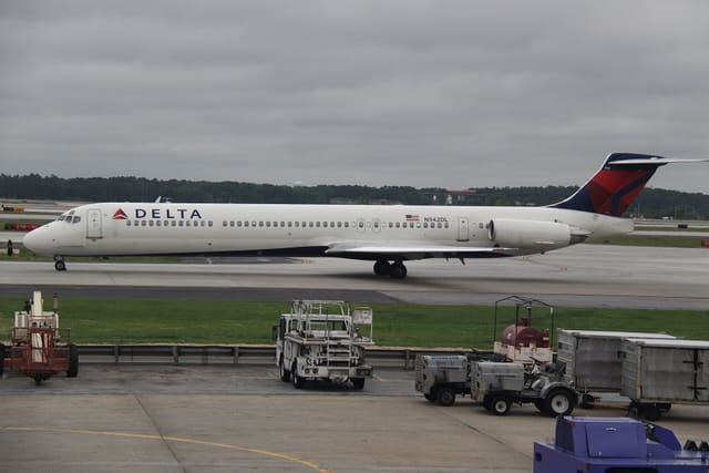 N942DL - Aircraft