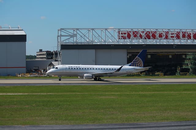 N88327 - Twin-engine aircraft