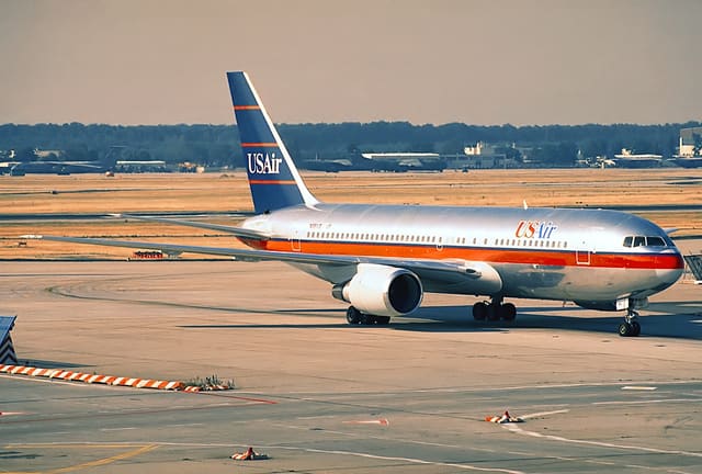N651US - Twin-engine aircraft