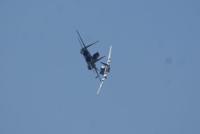  - Helicopter