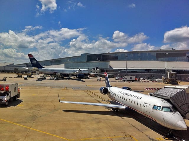N403AW - Bombardier