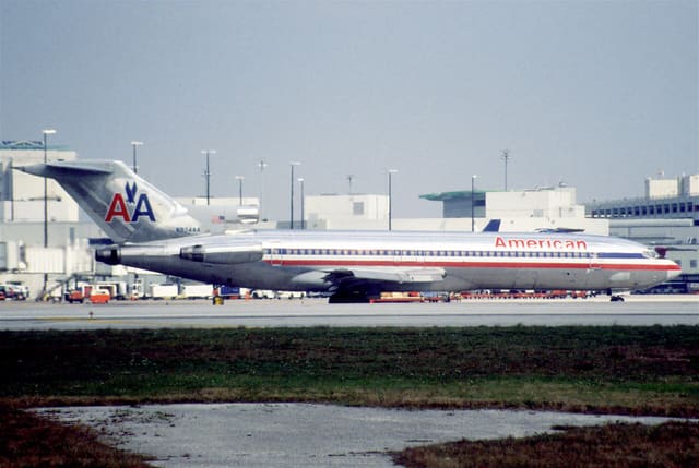 N874AA - Boeing