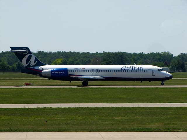 N982AT - Boeing