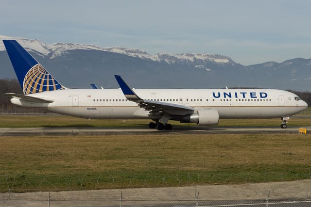 N670UA - Boeing