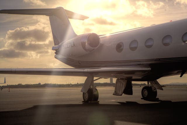 N227LA - Business jet
