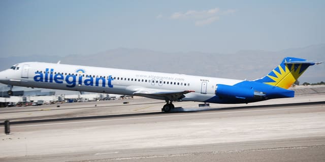 N161PL - Douglas