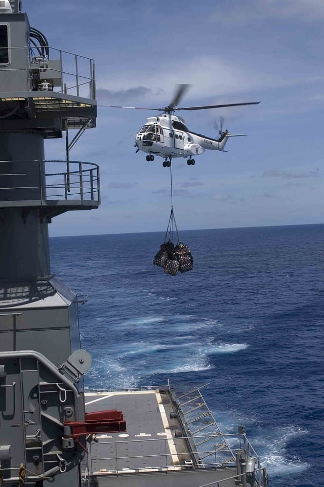 N330KW - Helicopter