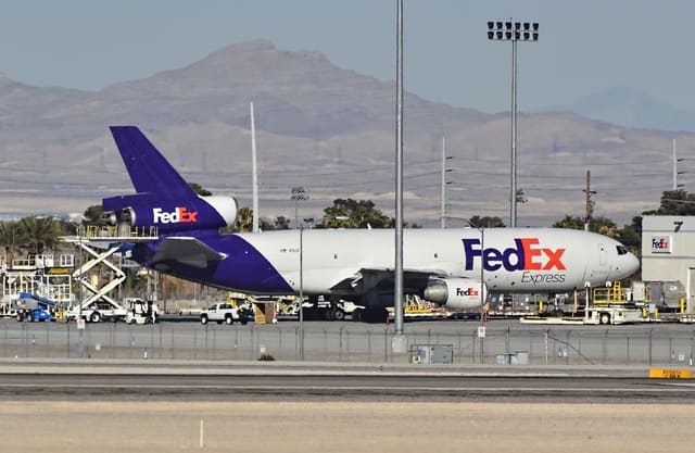 N313FE - Douglas
