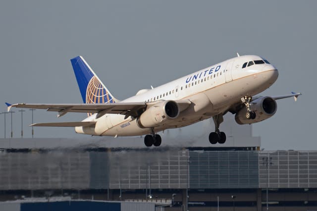 N806UA - Airbus