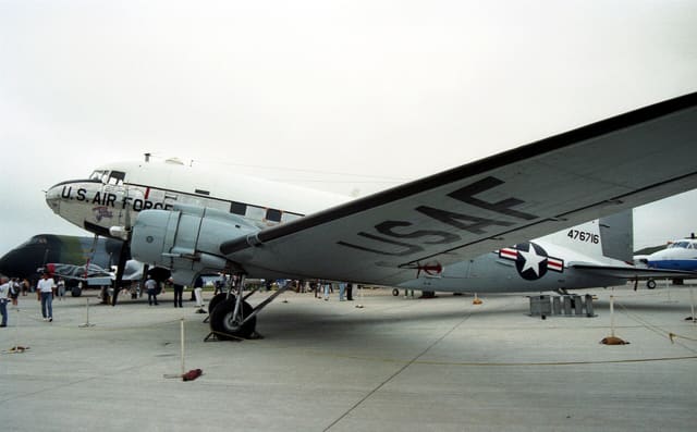 N8704 - Douglas