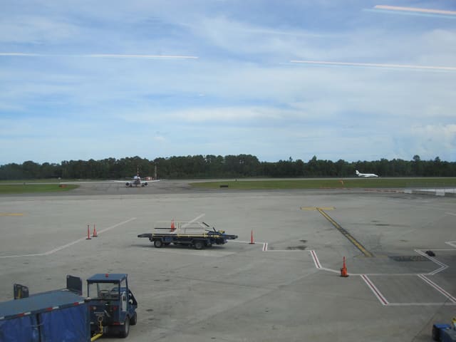 N821MD - Business jet