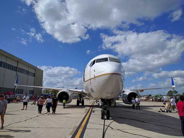 N33289 - Twin-engine aircraft
