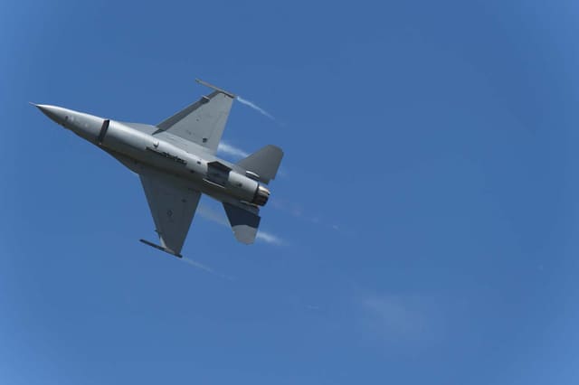  - Single-engine aircraft