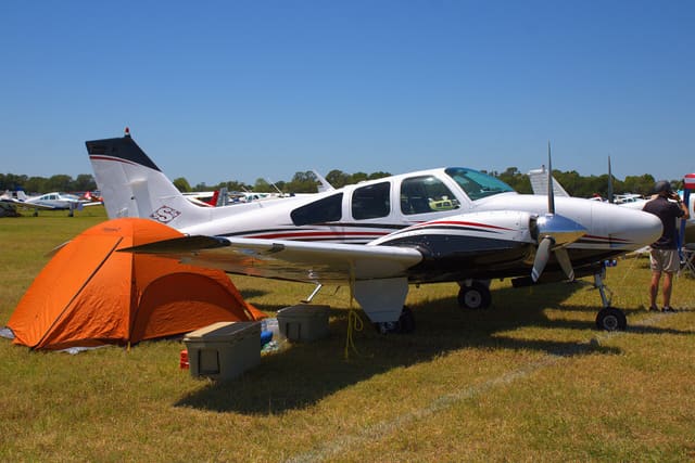 N33511 - Beechcraft