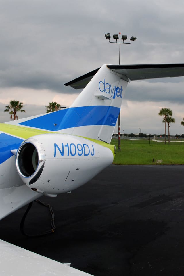 N109DJ - Business jet