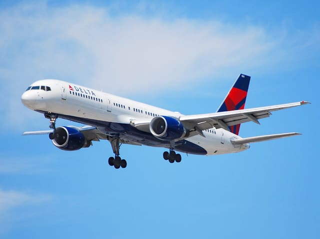 N684DA - Boeing