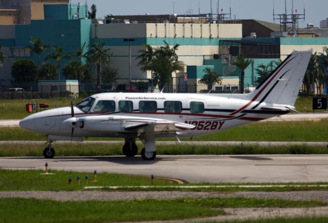 N3528Y - Cessna