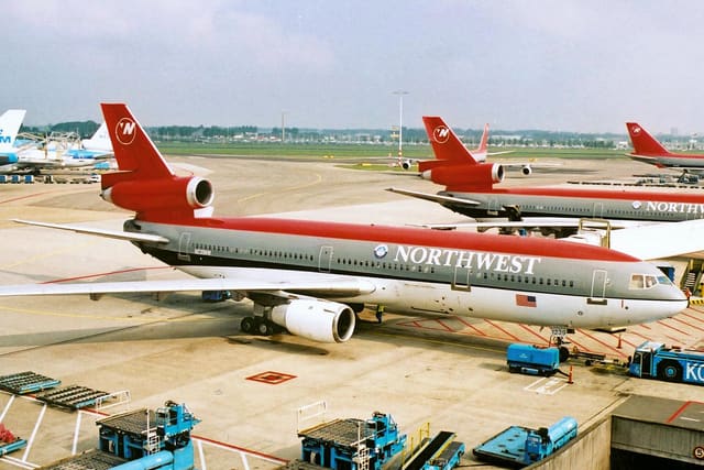 N239NW - Douglas