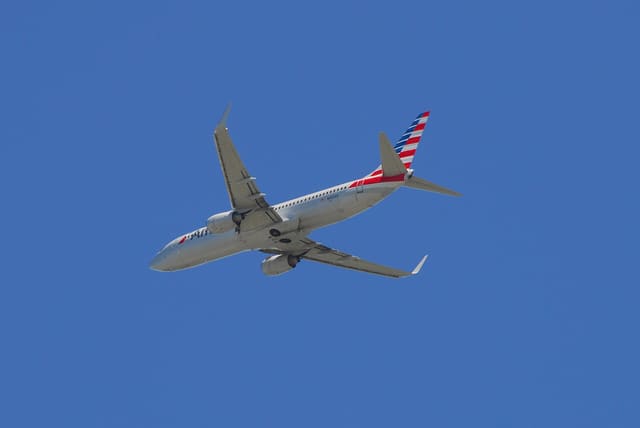 N982AN - Twin-engine aircraft