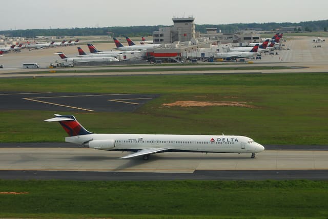 N989DL - Aircraft