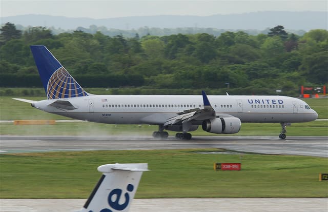 N13110 - Twin-engine aircraft