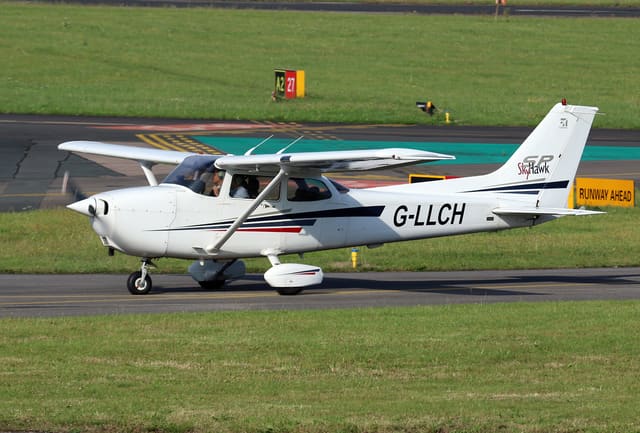 G-LLCH - Cessna