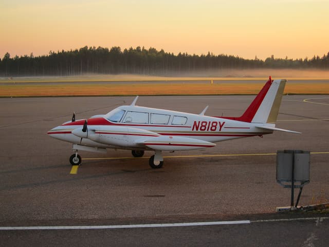 N818Y — Aircraft
