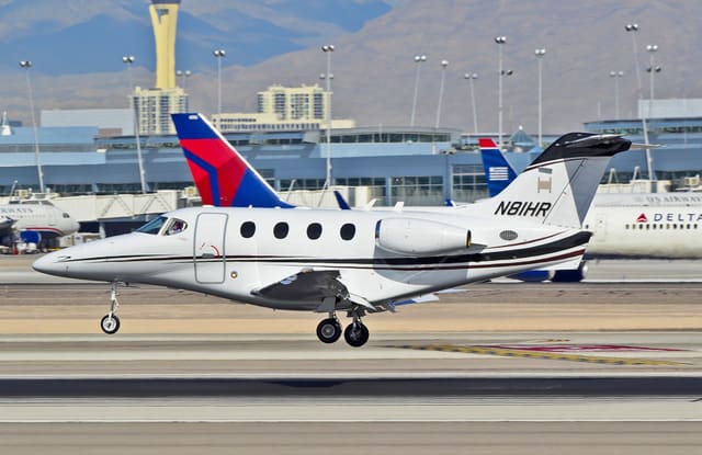 N81HR - Business jet