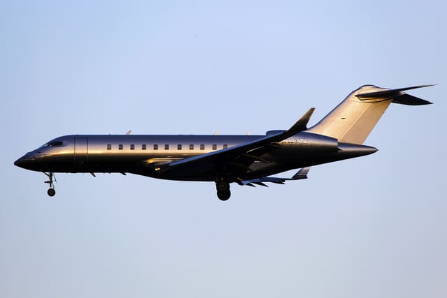 N103ZZ - Business jet