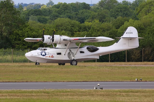  - Twin-engine aircraft