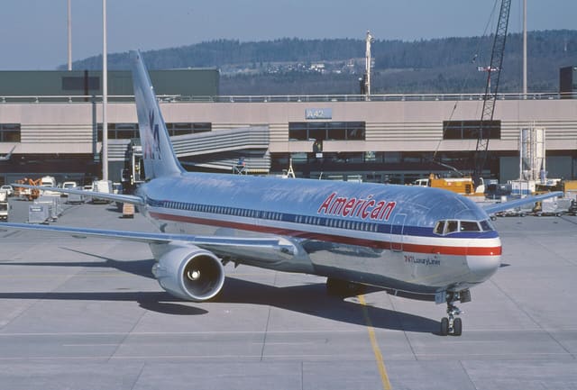 N362AA - Boeing