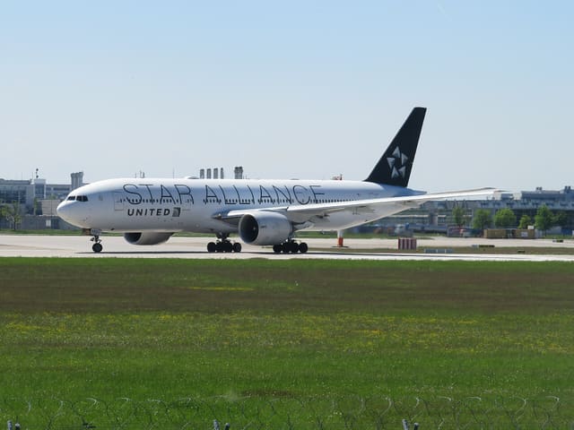 N76021 - Boeing