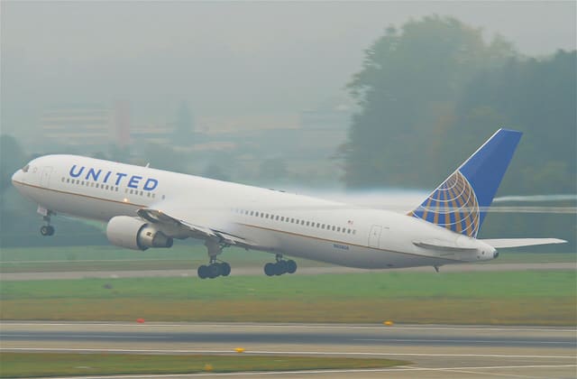N656UA - Boeing