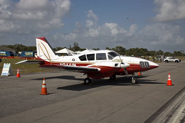 N2441M - Twin-engine aircraft