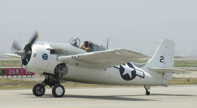 N86572 - Single-engine aircraft