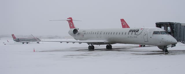 N916XJ - Bombardier