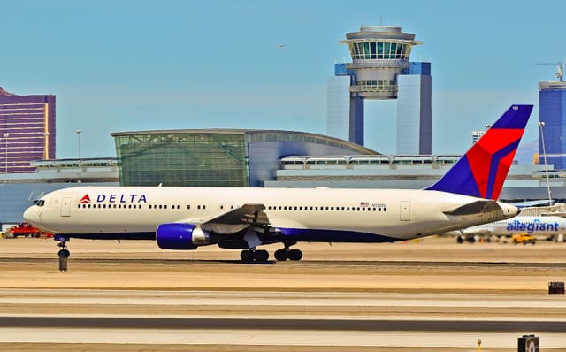 N130DL - Boeing