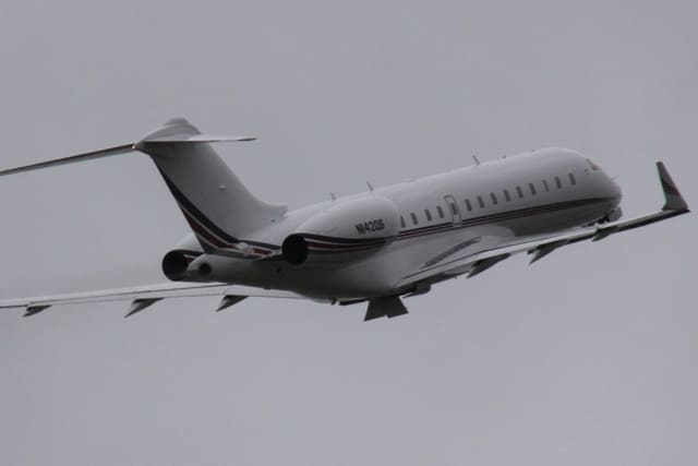 N142QS - Business jet