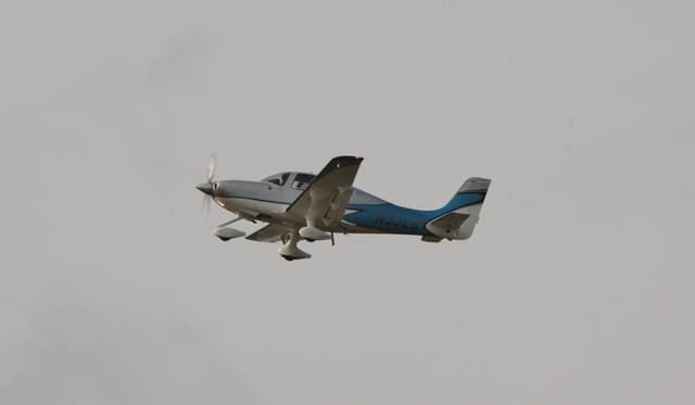 N53LG - Cirrus