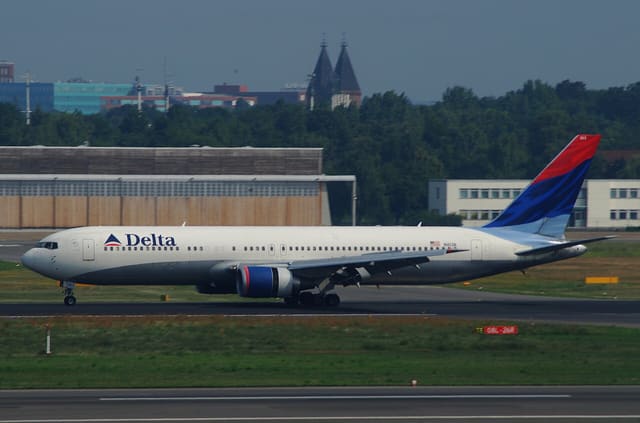 N1613B - Boeing