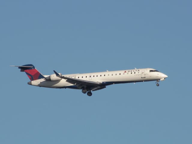N722EV - Bombardier