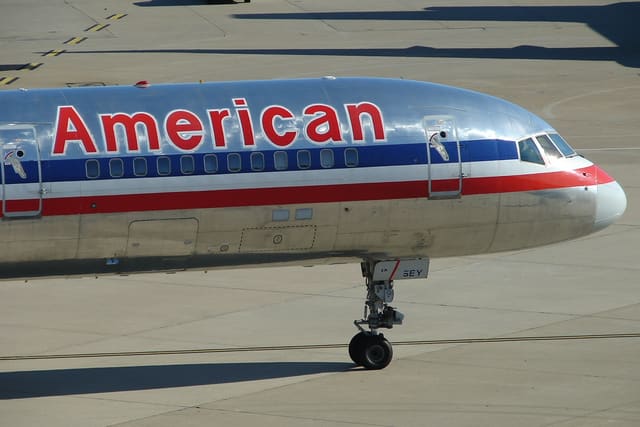 N190AA - Aircraft