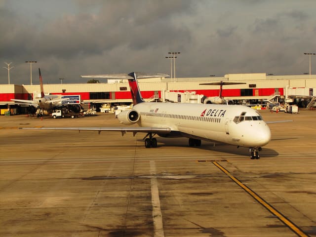 N981DL - Aircraft