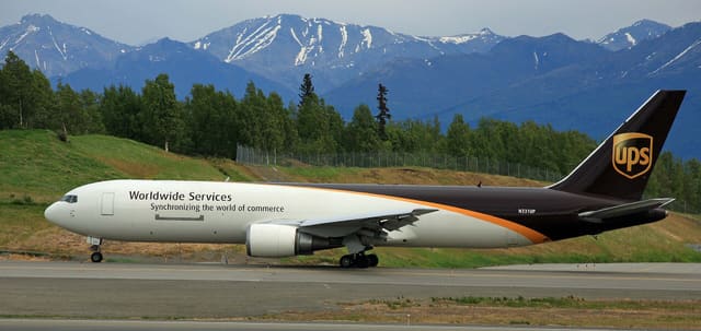 N331UP - Twin-engine aircraft