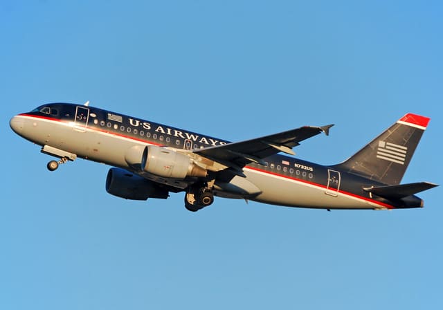 N732US - Twin-engine aircraft