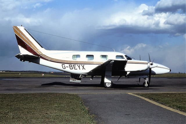 G-BEYX - Piper