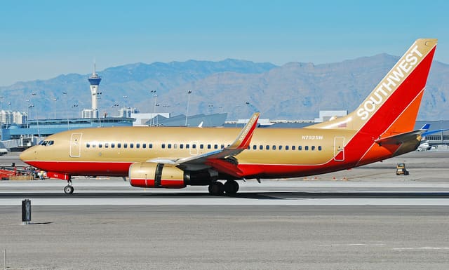 N792SW - Twin-engine aircraft