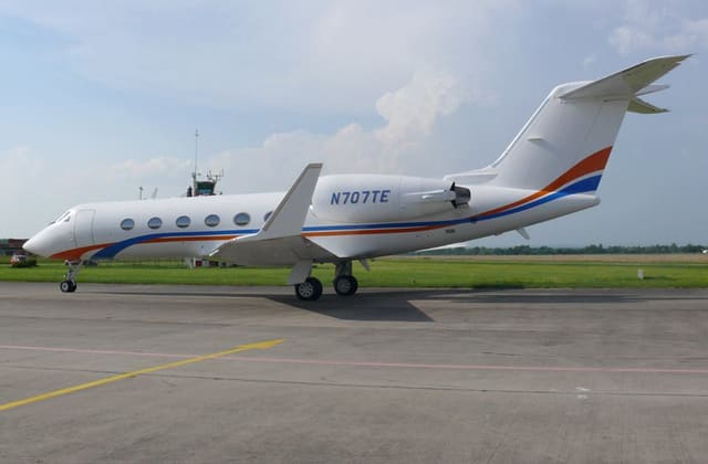 N707TE - Business jet
