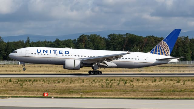 N206UA - Boeing